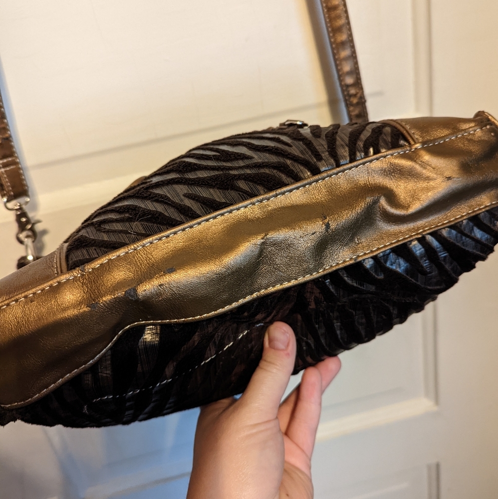 Metallic Zebra Purse - Picture 6 of 12